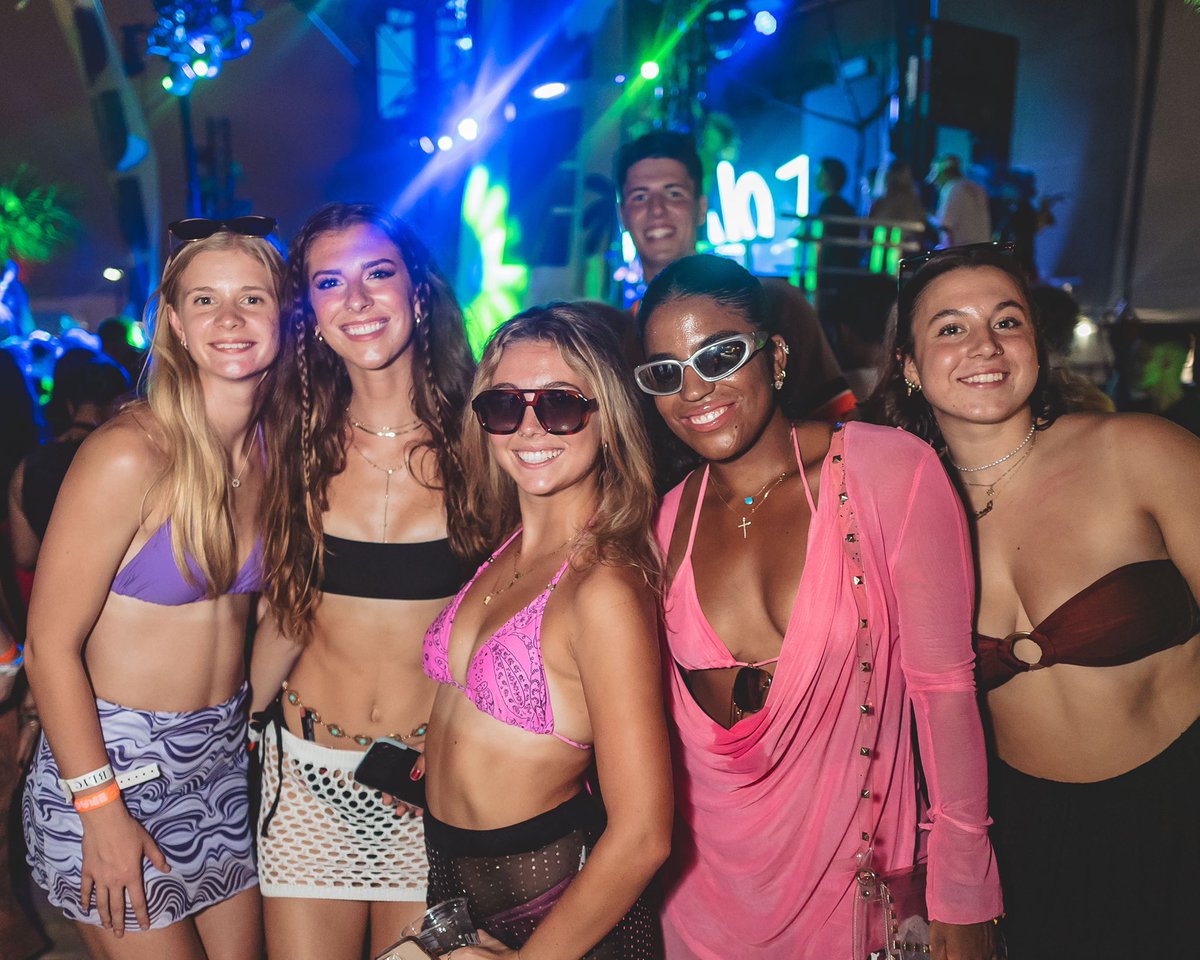 Dunemusicfest's tweet photo. DUNE pics are HERE! Relive your magical day in the sand with the full recap album on our Facebook page! Until next time! 😎

📸: @WhitnessThis https://t.co/7FwyoLrIsS