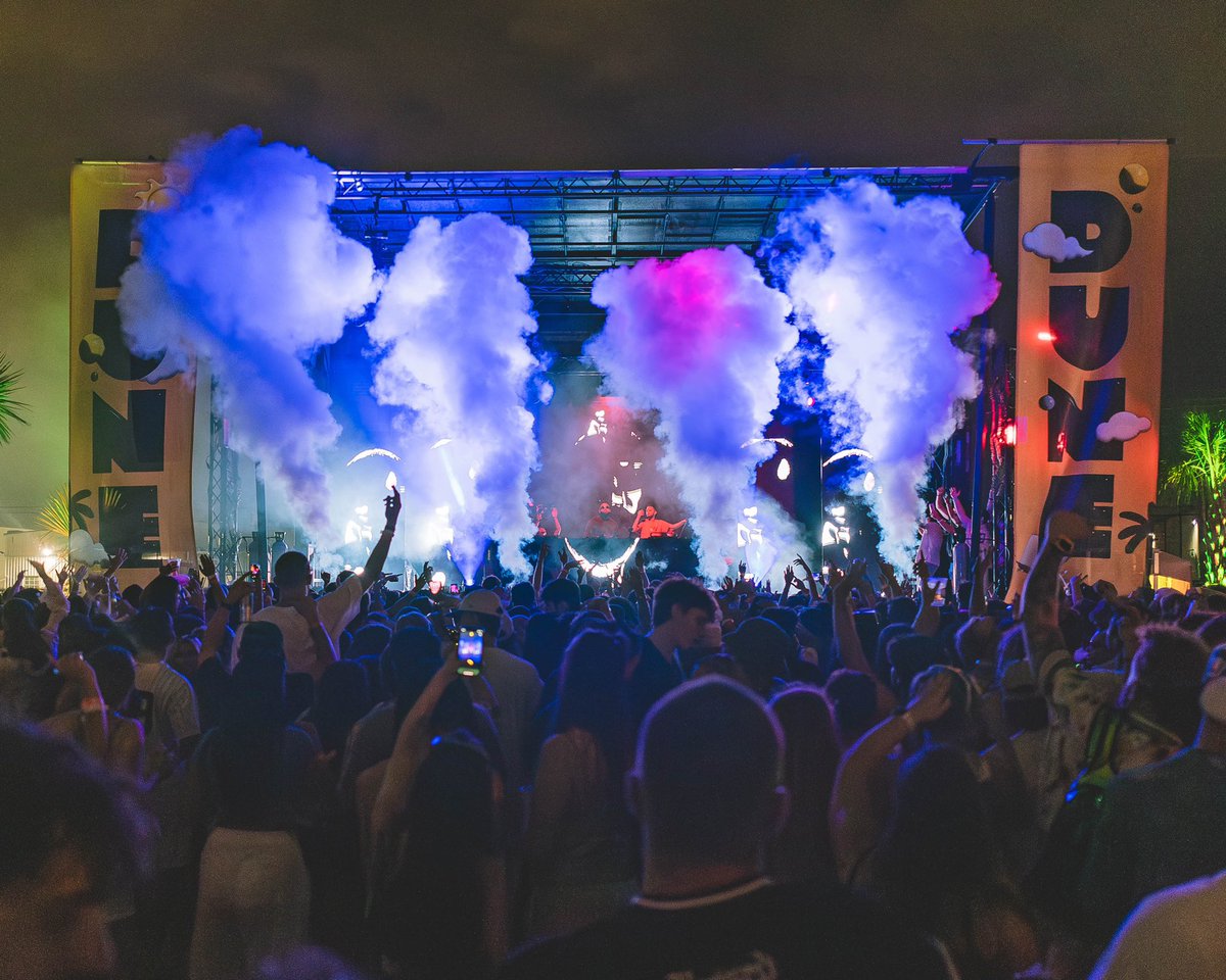 Dunemusicfest's tweet photo. DUNE pics are HERE! Relive your magical day in the sand with the full recap album on our Facebook page! Until next time! 😎

📸: @WhitnessThis https://t.co/7FwyoLrIsS