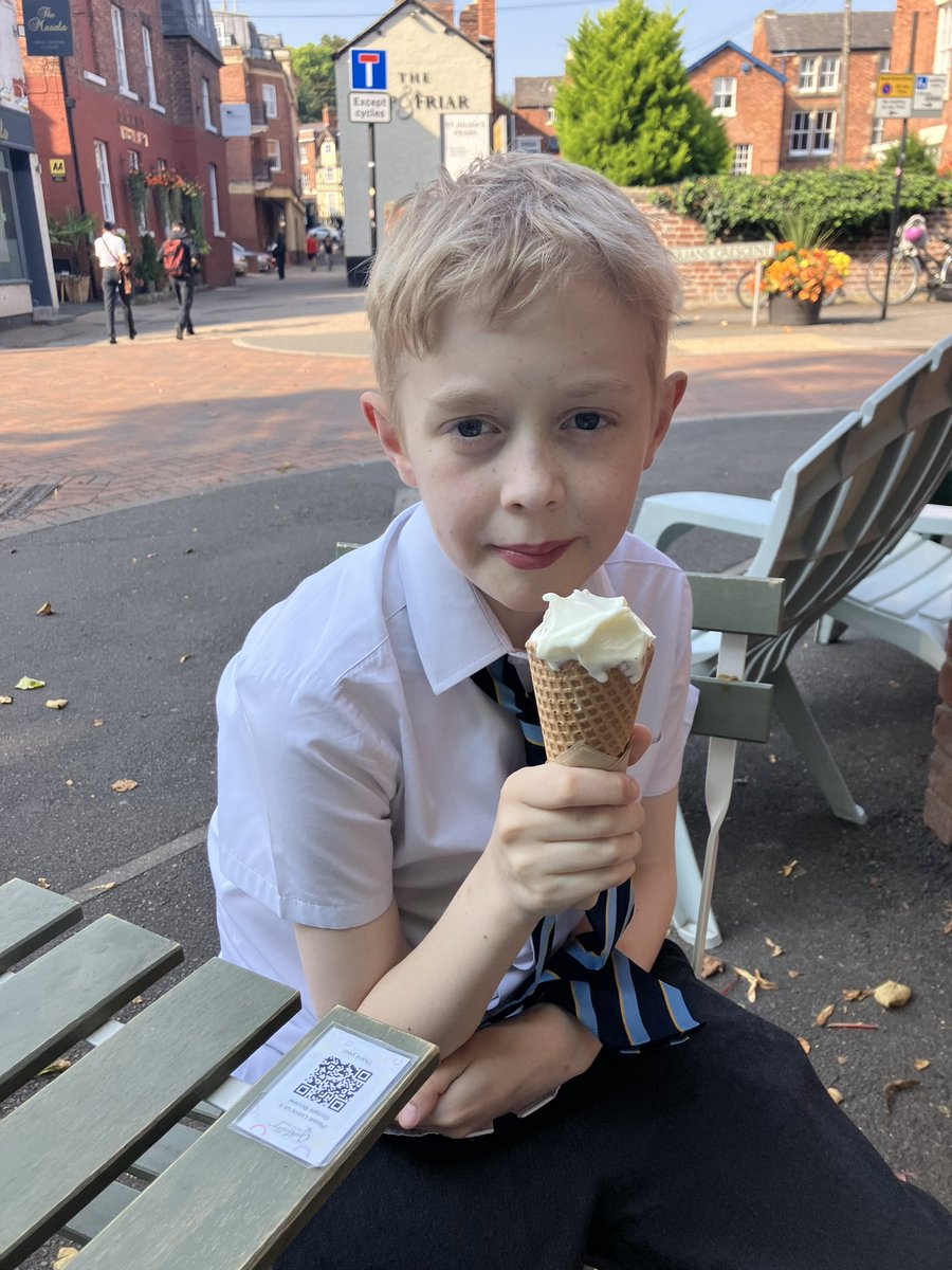 Clare Maceachen tweet media