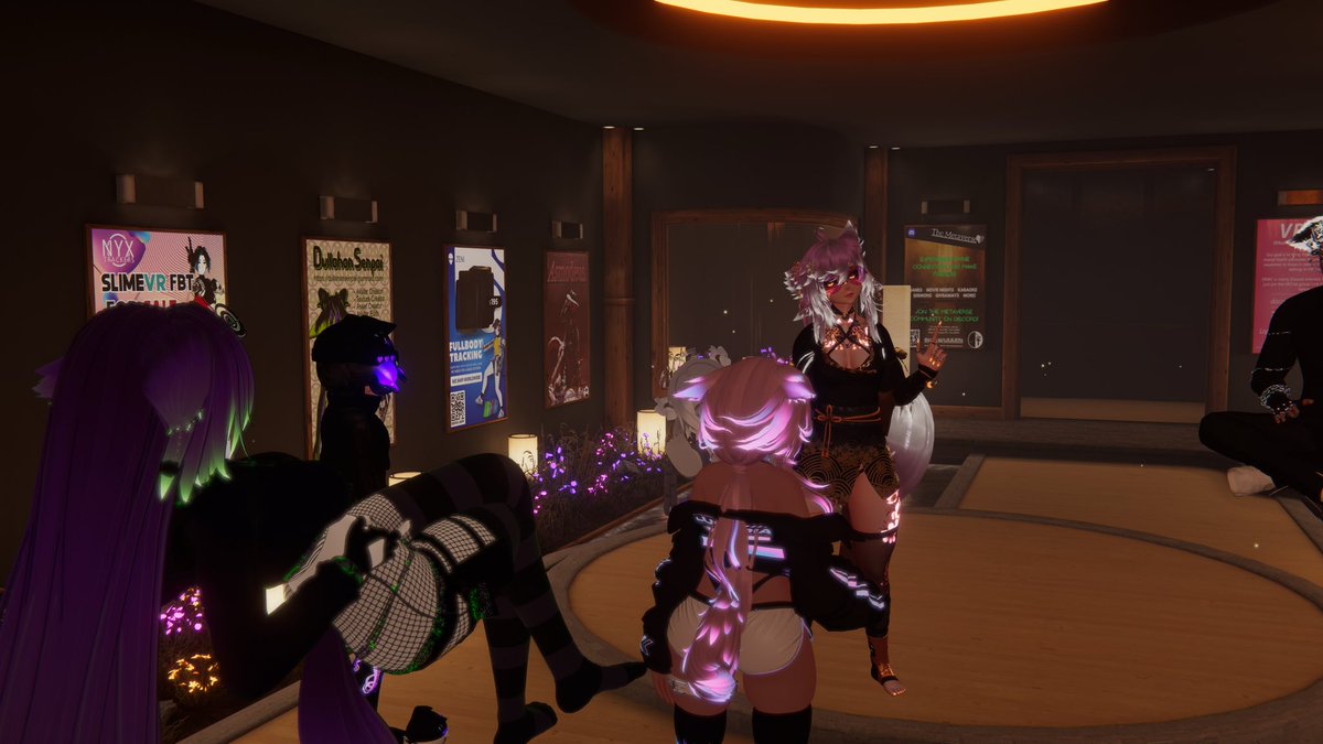 celestia_vr's tweet photo. Una serata passata in chill con i vostri amici più cari ! 
#VRChat #VRChatita #Celestiaita #VRChatevents #VRChatPhotos #VRChatPhotography #VRChatcommunity #VRChatWorld https://t.co/hE1HJCTaOI