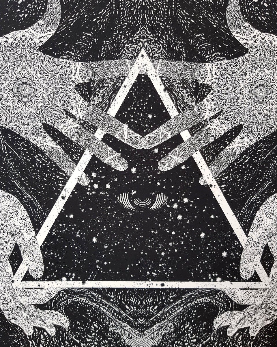 ShangrilART's tweet photo. @MrDanHillier - Dust of The Ancients.

Exclusive to ShangrilART, a hand-pulled screen print on 300 gsm somerset soft-white textured paper, in an edition of 99.

A limited number of prints are available on Tuesday 1st October at 7pm 👉 https://t.co/SXCoHYrZf4 https://t.co/76PbEdyxJ5