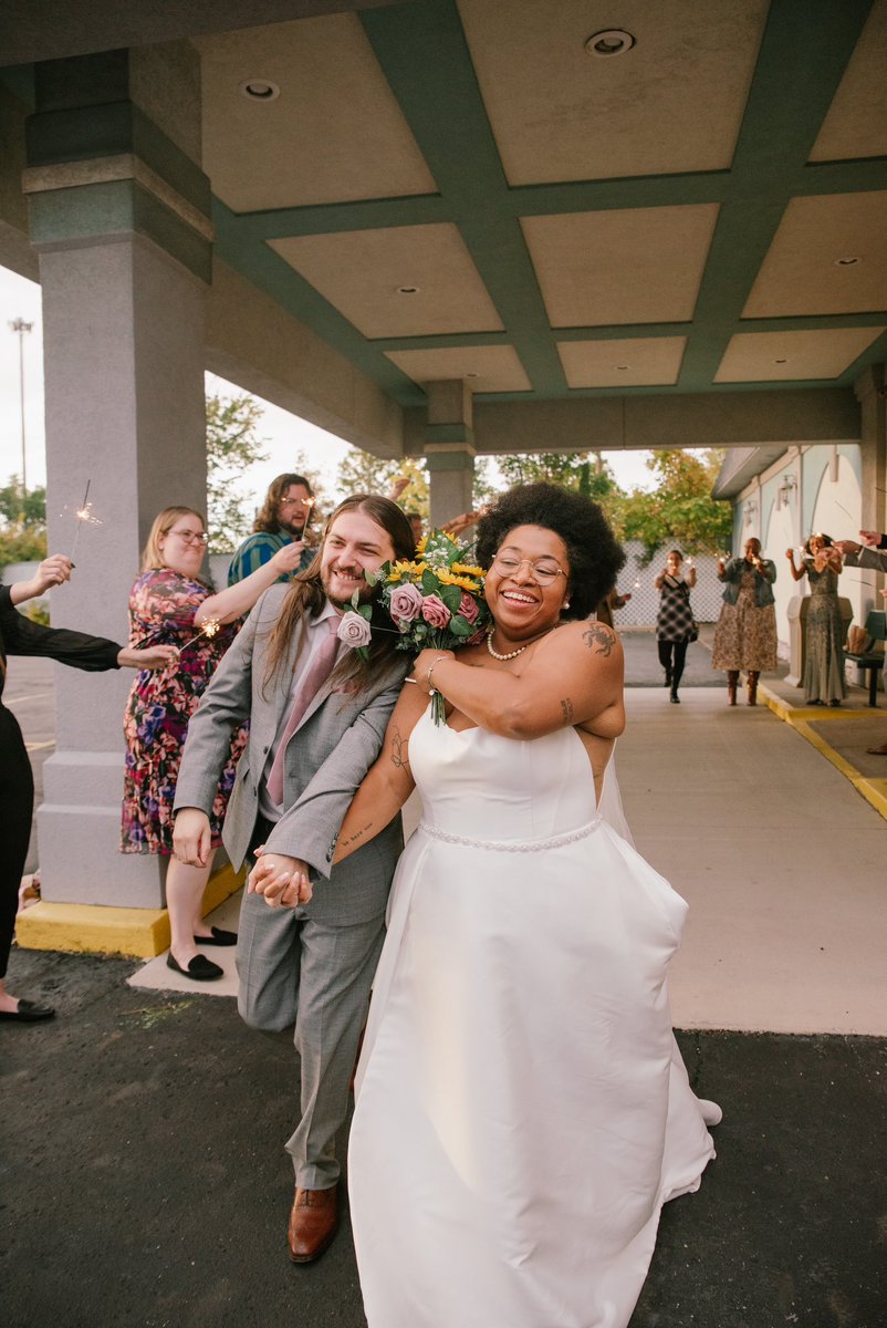 happy 1 year wedding anniversary to us! life has been extra wonderful this past year and i can’t wait for us to continue the fun and love this year and beyond <a href="/aloe_wise/">Aloe</a> 🤍