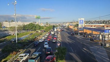 OmarVenegasV's tweet image. Cuando llegues tarde a tu trabajo, a la escuela, cuando tu día por un bloqueo en una avenida principal sea complicado, piensa en Nicolás Rico Bañuelos, EXSECRETARIO DE CAPACITACIÓN Y FORMACIÓN POLÍTICA DEL COMITÉ DIRECTIVO ESTATAL DE MORENA EN QUERÉTARO.