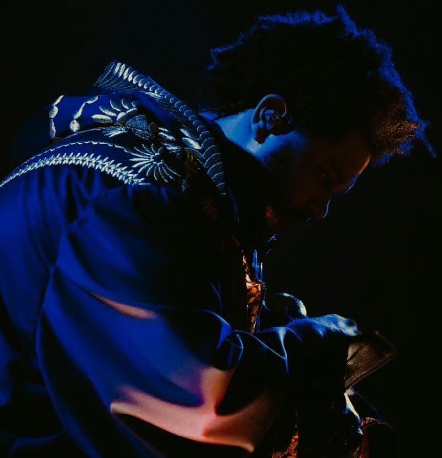 PopBase's tweet photo. The Weeknd becomes the first artist to have 18 songs each with over 1 BILLION streams on Spotify. https://t.co/kFB2rwCHAd