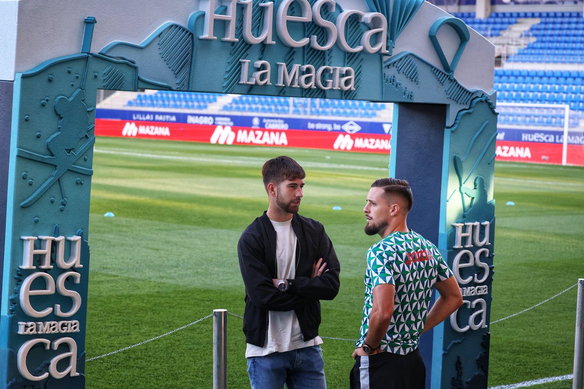 🫂 Lo bonito del fútbol ⚽💚 
#HuescaCórdoba 🎯