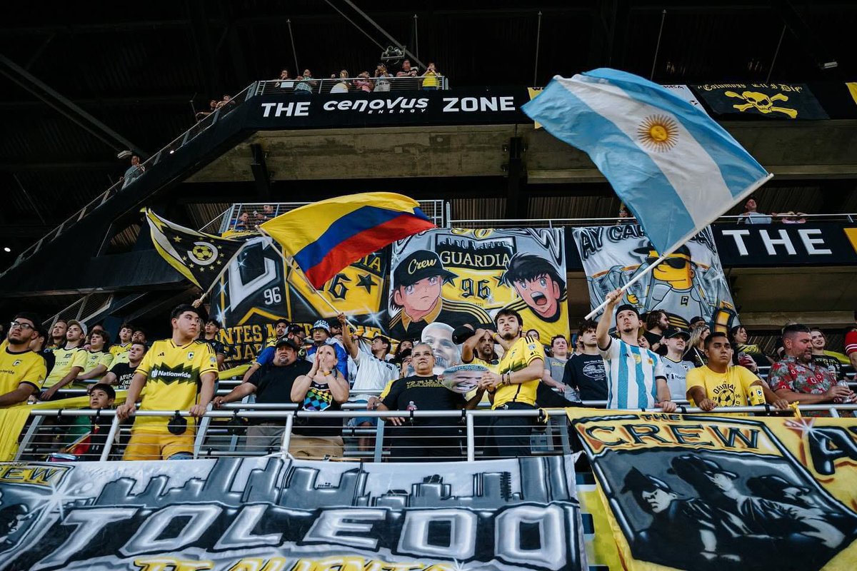 Extendemos nuestro más sincero agradecimiento por su inquebrantable apoyo y respeto a nuestras raíces. Sus esfuerzos por resaltar nuestra herencia latinoamericana significan muchísimo para nosotros. Anticipamos el próximo año y, como siempre, ¡todos son bienvenidos a la 127!