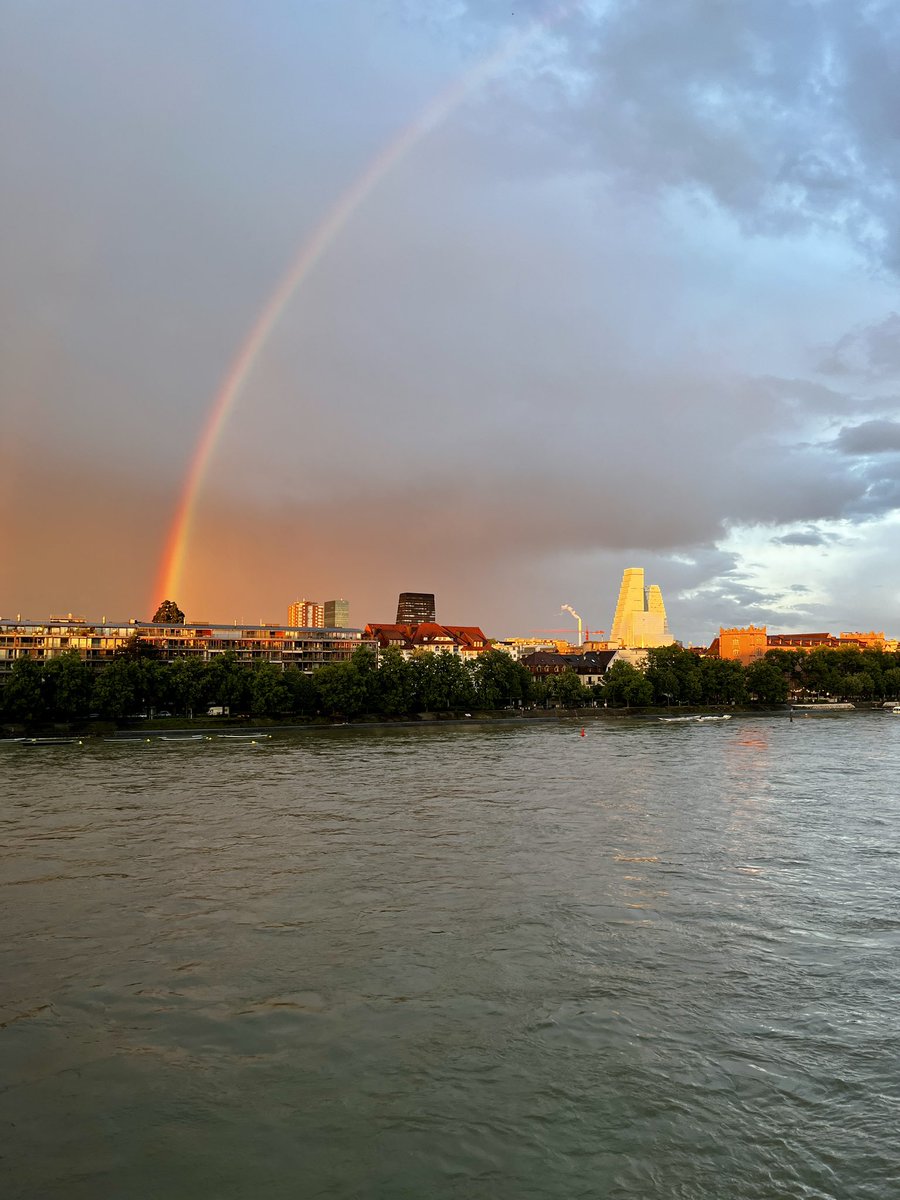 Last day on the wards as a med student! Now, time to focus on finals so I can return as a physician soon :) 

Grateful for all I’ve learned during my elective year in Zürich &amp; Basel 🙏
Plus, I got to share some magic moments with old and new friends high up in the alps! 🇨🇭🏔️