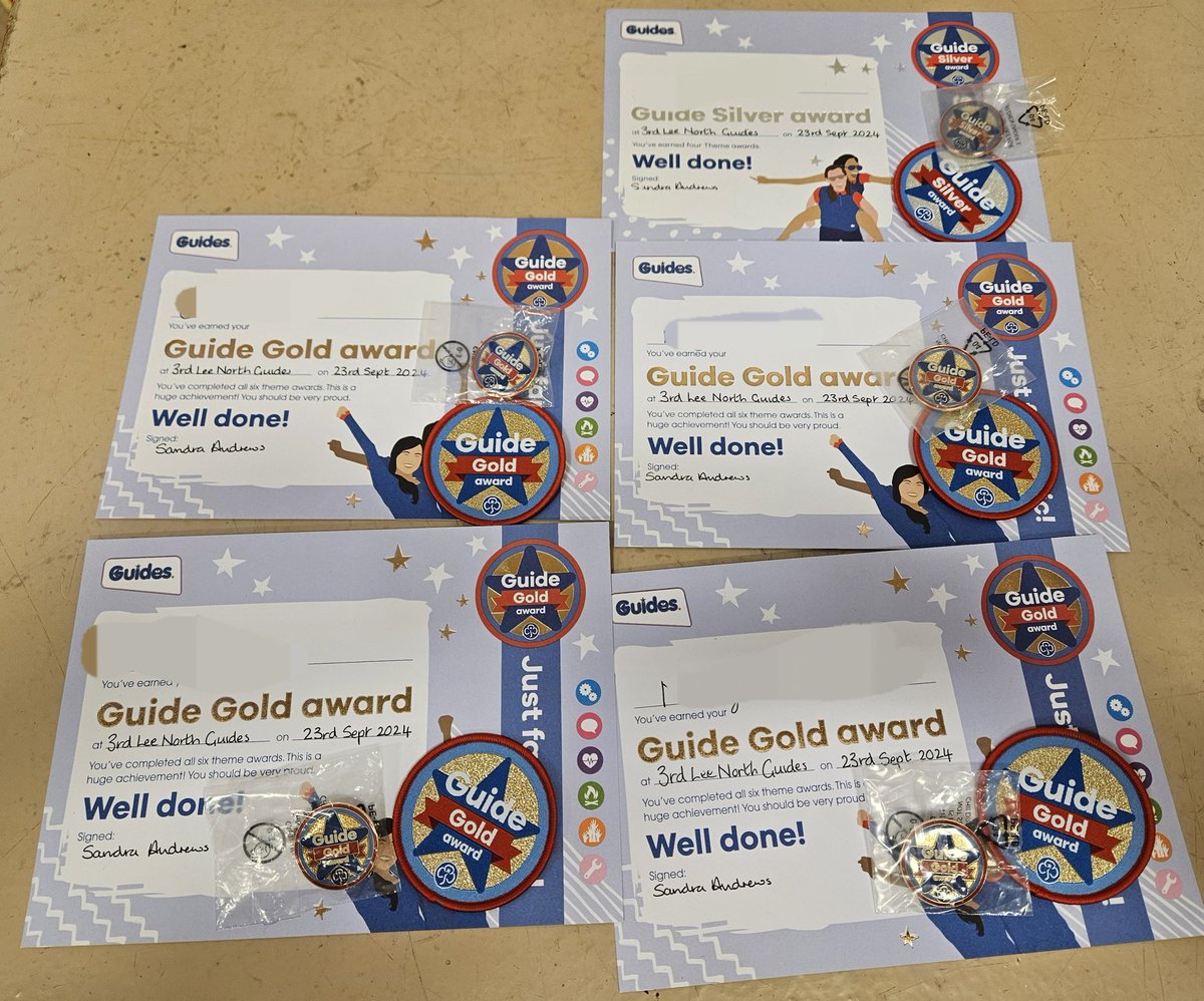 3rdLNGuides's tweet photo. We had a very special evening tonight, we presented 1 Silver Award and our first 4 Gold Awards! We are very proud of the girls and all their hard work and dedication. These guides joined us during lockdown and have flourished into amazing young women! @Guiding_LaSER @Girlguiding https://t.co/jS8ZPPNyz5