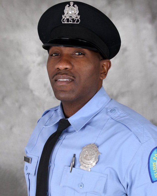 libsoftiktok's tweet photo. HORRIFIC

Ramon Arnaldo Chavez-Rodriguez, a Honduran national who’s in our country illegally, was charged with the kiIIing of Missouri Police Officer David Lee. Chavez-Rodriguez struck Officer Lee while driving drunk.

Officer Lee leaves behind a wife and 2 children. He was an 18 year veteran.