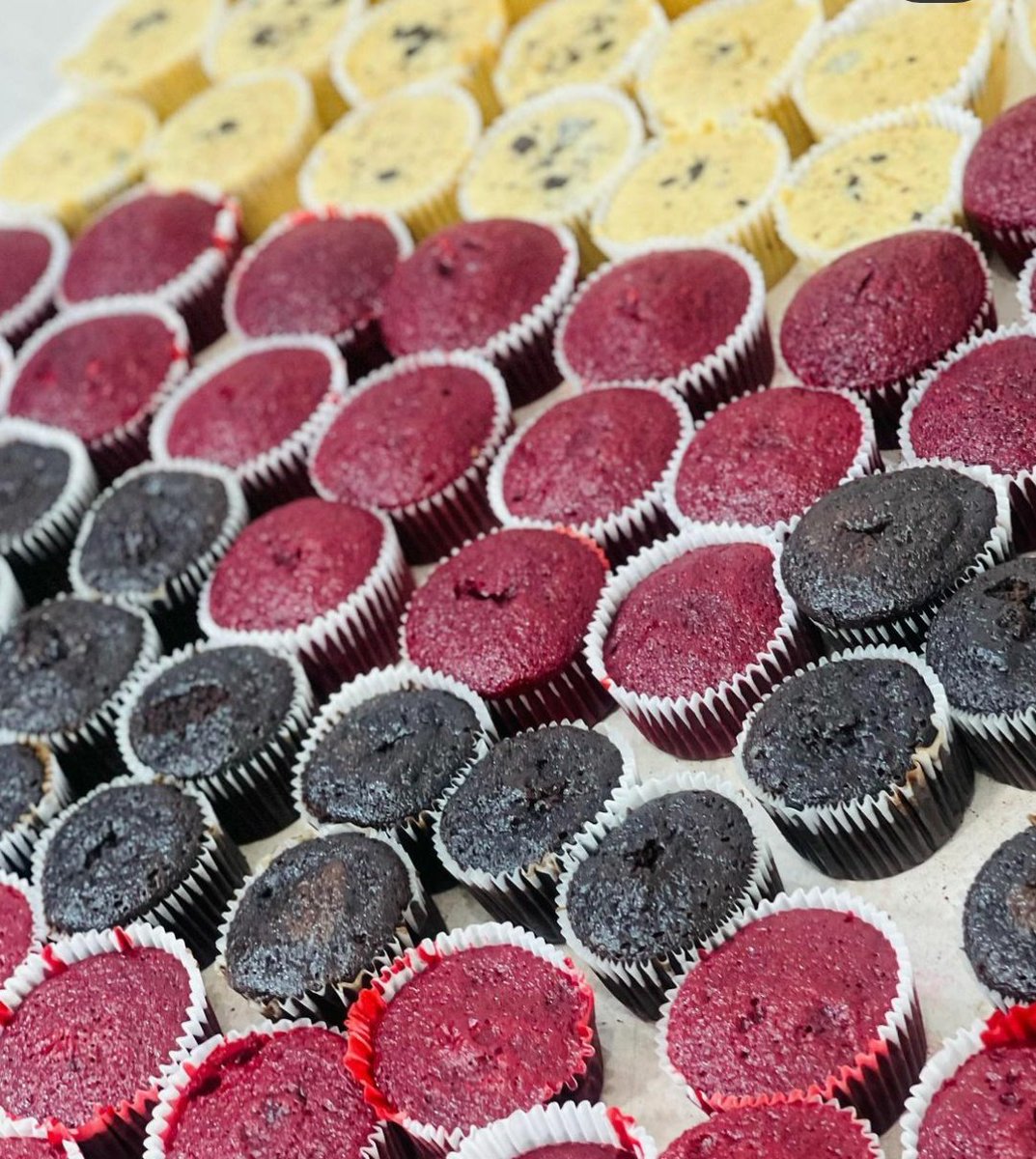 Dea_edibles's tweet image. You haven&apos;t tasted my smallchops ke😳

Oya take mic 🎤and tell me why😁

Forget I Sabi this thing, Send in your order now to have a taste of this sumptous treats🤭

🏷️#2500
📍Sango Otta, Ogun State
#smallchops
#smallchopsinota
#iyaloja
#TagOVC
#VendorsCorner