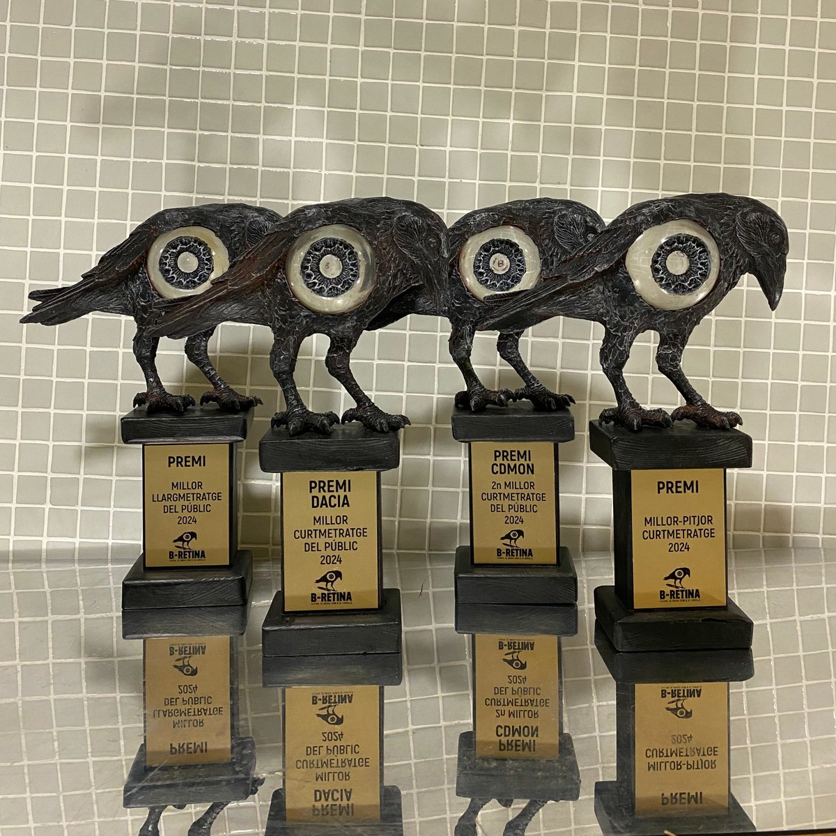 𝗣𝗔𝗟𝗠𝗔𝗥𝗘́𝗦 #𝗕𝗥𝗘𝗧𝗜𝗡𝗔𝟵 𝟮𝟬𝟮𝟰
Nos complace enormemente poder anunciaros los trabajos galardonados en nuestra novena edición que finalizó ayer, 22 de septiembre.
(suenan las fanfarrias🎶) 🧵
<a href="/mundoplustv/">Mundoplus.tv</a> <a href="/terror_weekend/">TerrorWeekend.com</a> <a href="/cinecutre/">Cinecutre / CutreCon / SalaZeta</a> <a href="/autotrackingfes/">Autotracking Fest</a> <a href="/CortoEspana/">Premios Fugaz - CortoEspaña</a>