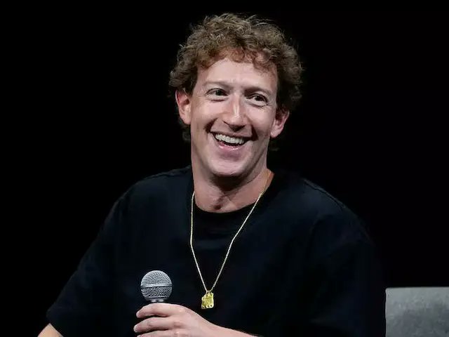 BiIndia's tweet image. Mark Zuckerberg says his goal for the next decade is to build open-source platforms and have them win

#MarkZuckerberg #tech #opensourceplatforms 

businessinsider.in/tech/news/mark…