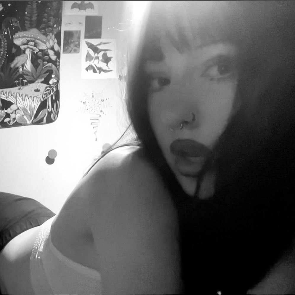 01:43 ━━━━●───── 03:50
⇆ㅤ ㅤ◁ㅤ ❚❚ ㅤ▷ ㅤㅤ↻
ılıılıılıılıılıılı
ᴠᴏʟᴜᴍᴇ : ▮▮▮▮▮

[warum kann man keine musik einfügen]