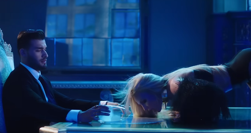 gotmehighhh's tweet photo. All love interests in Britney Spears' music videos in chronological order
- a thread 💞 https://t.co/P0afRPMgBh