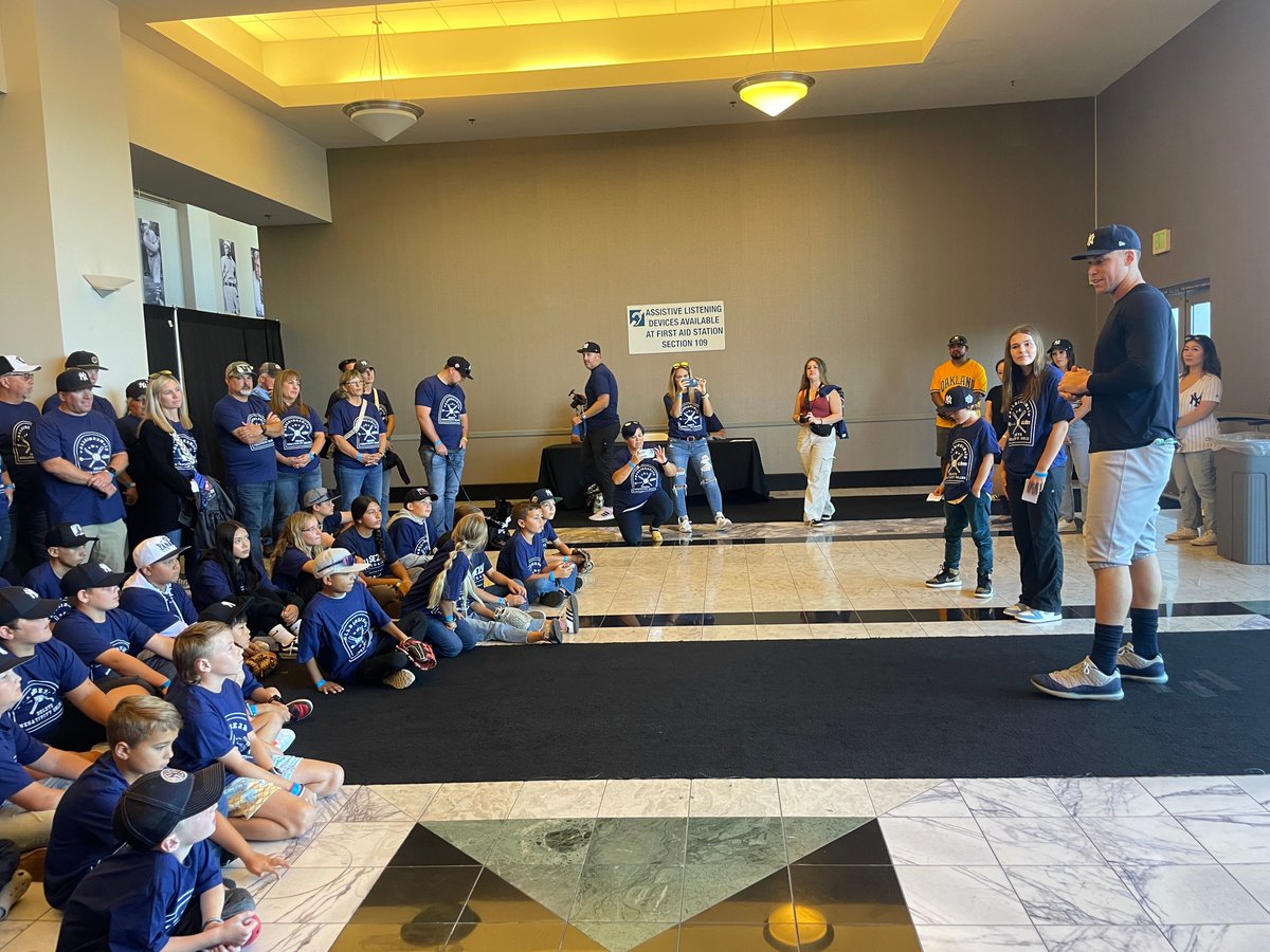 icanhelp's tweet photo. ✨ Meet & Greet with Aaron Judge!
What an unforgettable day meeting the Aaron Judge at our #ALLRISE2Help event in Oakland! 🙌
Aaron shared his journey as a student-athlete leader, his dedication to promoting positivity online.
Check out some of our favorite moments below 👇 https://t.co/9IWdyysqvy