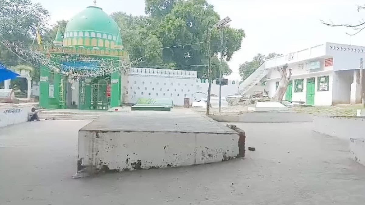 Illegal Occupation of Lands by Waqf Board in Kaushambi Area of Delhi NCR