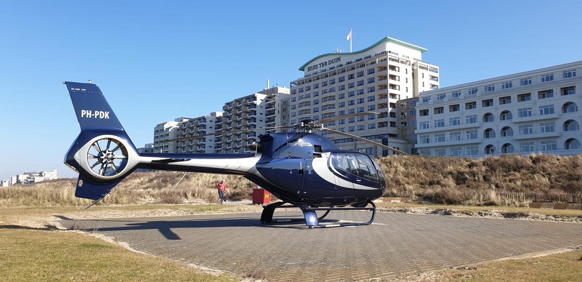 Vlieg in stijl naar uw volgende zakelijke meeting of exclusief diner met Heliflight.nl! 🚁✨ Duurzaam en luxe dankzij CO2-Prestatieladder niveau 3. 🌍🌿 Boek nu: heliflight.nl/vip-vlucht/ #VIPvlucht #DuurzaamReizen