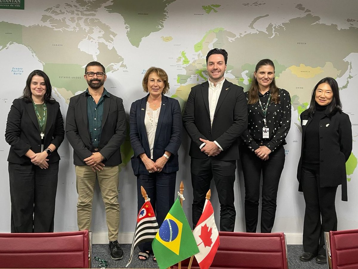 ChiefSciCan's tweet photo. Had great discussions last week in São Paulo about  🇨🇦🇧🇷 shared priorities in #Science and #Technology. Looking forward to strengthening our collaborations! #scidiplo #cdnscience https://t.co/kfql7VOKgF