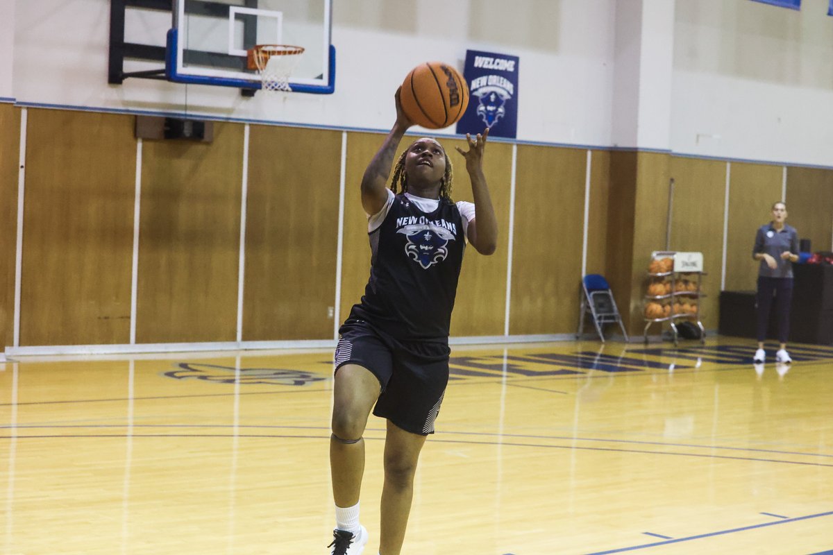New Orleans Women's Basketball tweet media