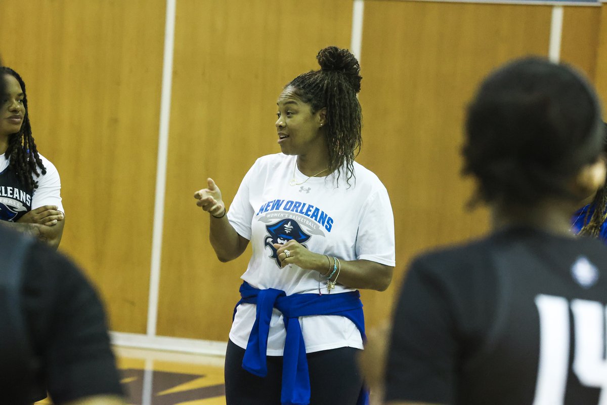 New Orleans Women's Basketball tweet media