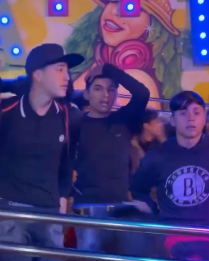 AntofaDenuncias's tweet photo. Dejo el rostro de estos 3 flaites  que fueron a las ramadas Exponor en #Antofagasta y alardeaban  con un arma frente a decenas de personas. 
No son "niños sin oportunidades" son flaites de mierda que mañana te robaran o mataran a ti y a tu familia. https://t.co/Ju5AUyx3hf