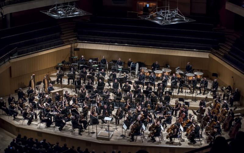 theartsdesk.com (@theartsdesk) on Twitter photo ★★★★ #PaulLewis <a href="/BBCPhilharmonic/">BBC Philharmonic Orchestra</a> <a href="/hallechoir/">Hallé Choir</a> <a href="/johnstorgards/">John Storgårds</a> <a href="/BridgewaterHall/">The Bridgewater Hall</a> - adding the Moon <a href="/G_E_Mason/">Grace-Evangeline Mason</a> to The Planets #GustavHolst150 - this season opener offered impact in #Holst and thoughtfulness in #Beethoven, says <a href="/RobertBealeMcr/">Robert Beale</a> theartsdesk.com/classical-musi… ★★★★ #PaulLewis <a href="/BBCPhilharmonic/">BBC Philharmonic Orchestra</a> <a href="/hallechoir/">Hallé Choir</a> <a href="/johnstorgards/">John Storgårds</a> <a href="/BridgewaterHall/">The Bridgewater Hall</a> - adding the Moon <a href="/G_E_Mason/">Grace-Evangeline Mason</a> to The Planets #GustavHolst150 - this season opener offered impact in #Holst and thoughtfulness in #Beethoven, says <a href="/RobertBealeMcr/">Robert Beale</a> theartsdesk.com/classical-musi…