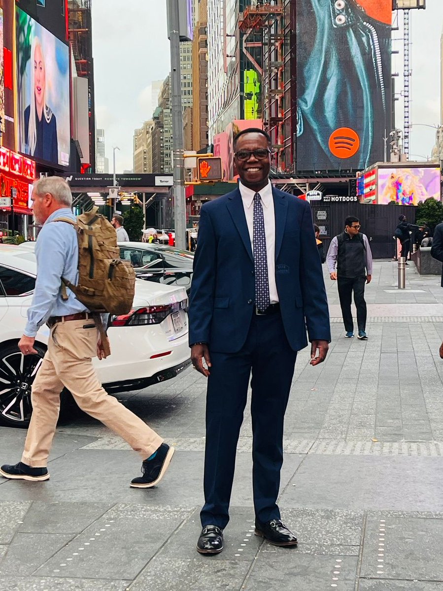 NCBABankKenya's tweet photo. Exciting times at the 79th United Nations General Assembly! #UNGA79! Today, our Group MD John Gachora joined key talks on how private companies are boosting Kenya-US trade ties and addressing global challenges. #NCBAatUNGA #Goforit https://t.co/SyJiv6hUq7