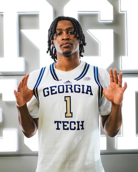 Incoming Georgia Tech Senior Guard Javian McCollum is a very underrated prospect in the 2025 NBA Draft. 

In this thread I take a look at his game and explain why.