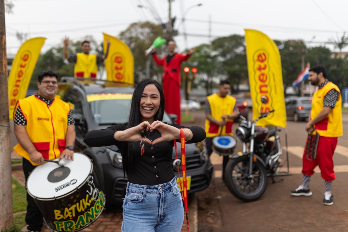 🥳 ¡Te presentamos a una nueva feliz ganadora de #Seneté! 

📌 Ella es Karine Reale de Santa Rita.

🤑Se ganó 1 Volkswagen Saveiro + 1 moto Honda H'ness CB350 con 15 aciertos en la doble chance sorteo del 01/09

 🤩Vos también tenés el poder de cambiar tu vida, ¡probá tu suerte!