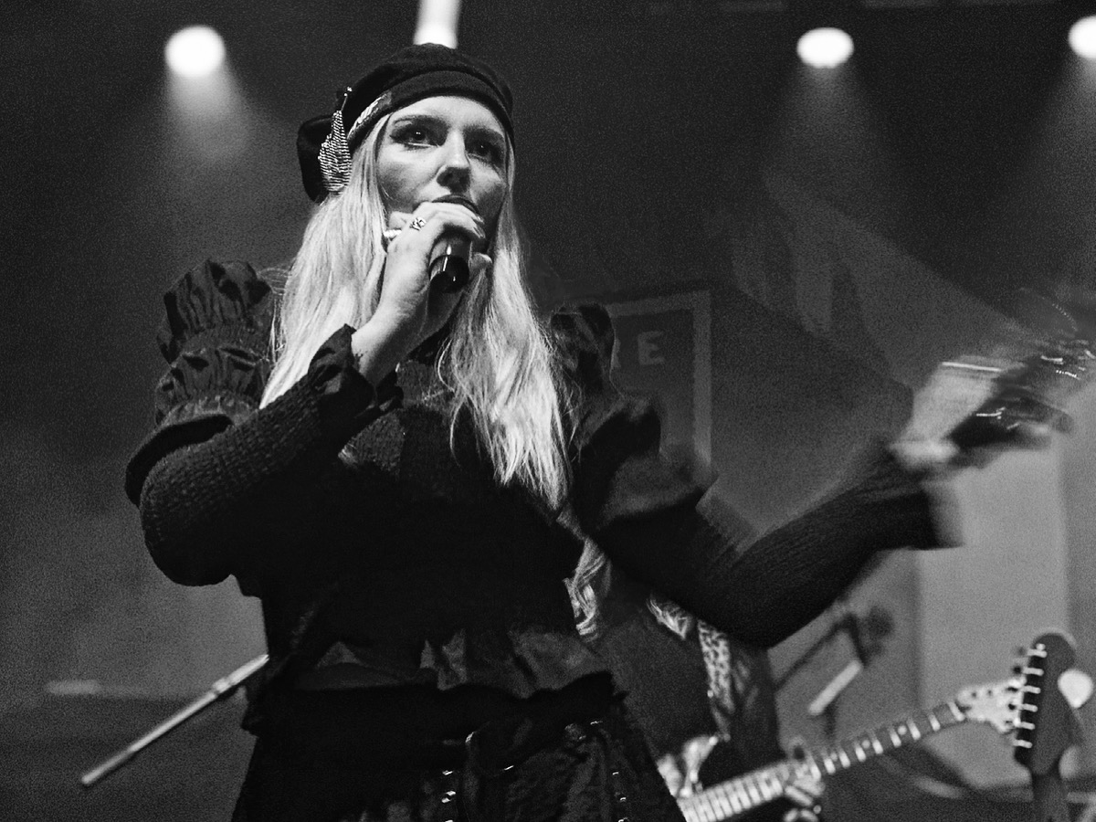 Andrew Arnott (@andrewarnott) on Twitter photo Dirty Blonde
๐ธ : #iphone14promax
#dirtyblonde #musicphotography #gigphotography #02academyglasgow #gig #concertphotography #mobilephotography #livemusicphotography #glasgow #wearedirtyblonde <a href="/weredirtyblonde/">Dirty Blonde</a> <a href="/o2academygla/">O2 Academy Glasgow</a> Dirty Blonde
๐ธ : #iphone14promax
#dirtyblonde #musicphotography #gigphotography #02academyglasgow #gig #concertphotography #mobilephotography #livemusicphotography #glasgow #wearedirtyblonde <a href="/weredirtyblonde/">Dirty Blonde</a> <a href="/o2academygla/">O2 Academy Glasgow</a>