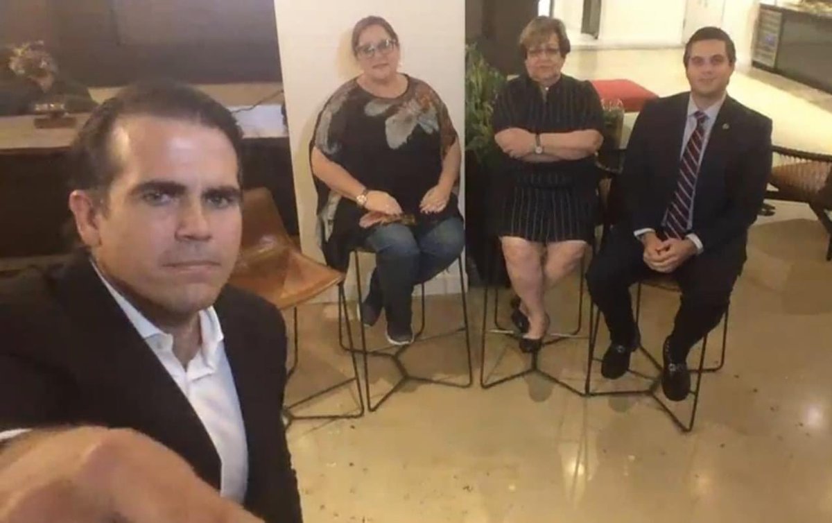 deptmemespr's tweet photo. La vagancia en foto https://t.co/gAZCOD17ih