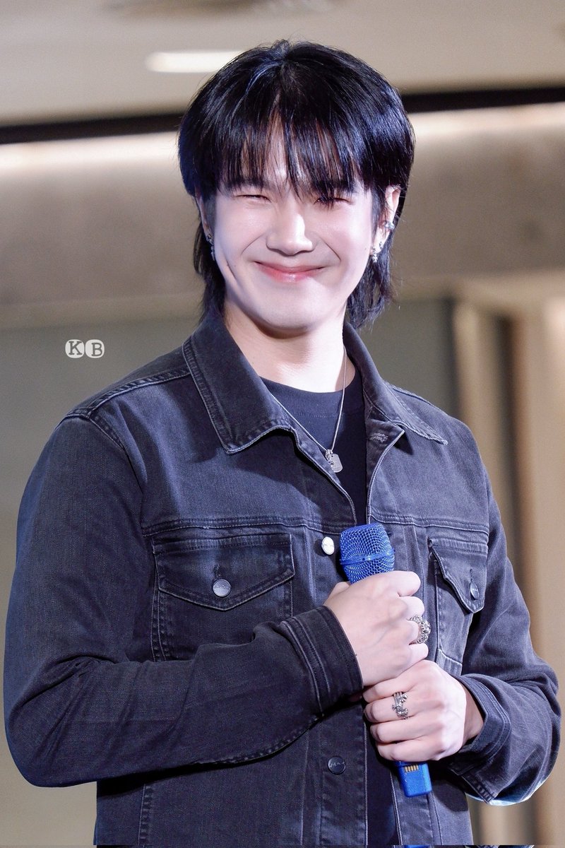 กระเบนน้อย

Build Wearing Denim
#RBSJackRusselXBuild
#BuildJakapan
#beyourluve