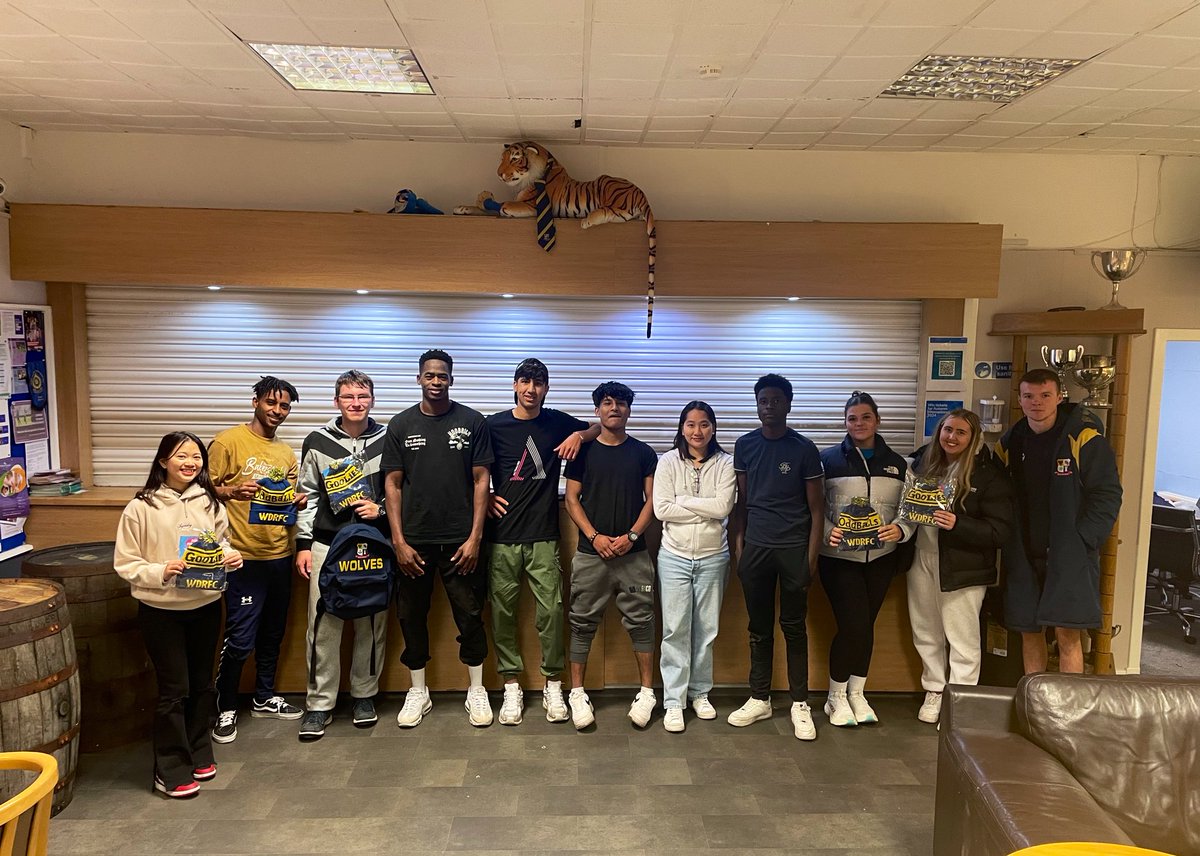 CSHNorthLan's tweet photo. #CommunitySportHubs |

A huge thank you to @WDRFC1 for welcoming the @NLCAdultLearn - Connect Youth Group - along to their club tonight 🏉 

For many of the young people it was their first chance to play rugby - thank you @CallumWDRFC for delivering such a fun session 👏🏻 https://t.co/36GUKFdiWw