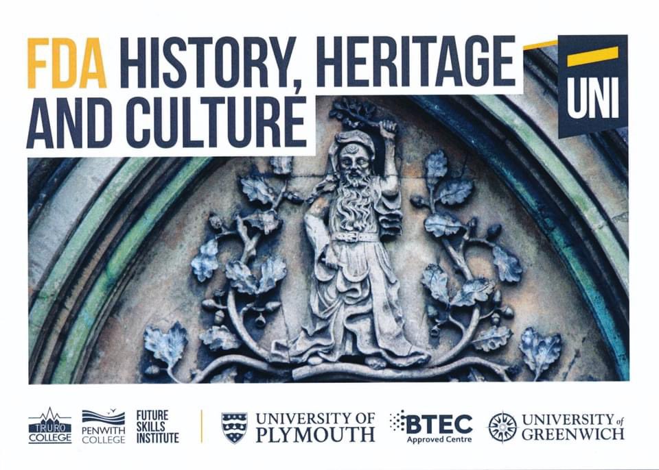 TheHeritageCavs's tweet photo. Redruth’s Mining and Pasty Festival celebrated 200 years since the first Cornish emigration to Mexico. At the Library was ‘Ruth the Bal Maiden’ & Tolgus was ready for a selfie! We took part as we are proud the HHC has a Cornish focus including mining history. #CornwallLibraries https://t.co/byWlDzoCZz