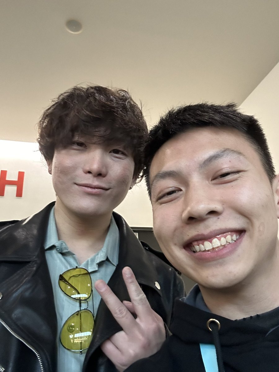 JustHmongkey tweet picture