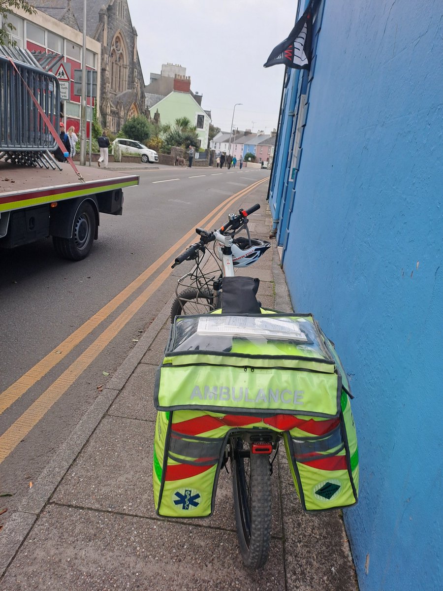 JessieHWright's tweet image. Possibly one of my favourite events so far with #TeamECS helping to provide medical cover at Ironman Tenby as cycle response. Once again privileged to be part of a fantastic team of clinicians at such an incredible event! Feeling very inspired 🚲 @enhanced_c_s @Ironman_UK