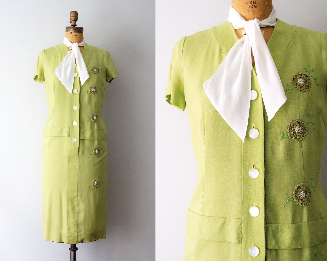 heirloomen's tweet photo. 1960s green linen dress with flowers. 60s chartreuse dress. floral. pearl. white chiffon scarf. shift dress. m. by heirloomen https://t.co/GZXxyTvLvV https://t.co/TtOAwybex9