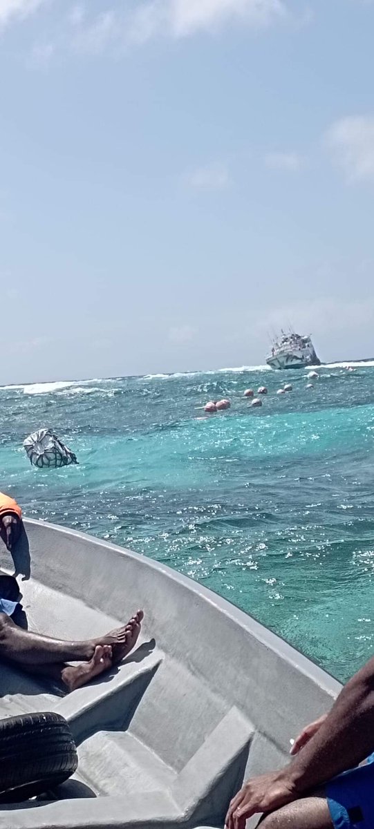 KaiSawaieke's tweet photo. A Chinese fishing vessel ran aground at Mabulica reef on Gau Island. @FijiFisheries  @FijianGovRX @TunaFFA @Fiji_MOFA @slrabuka @FBC_News @RNZPacific @newsroom_the @ABCPacific @FijiNavy https://t.co/6Du83QxK0Z
