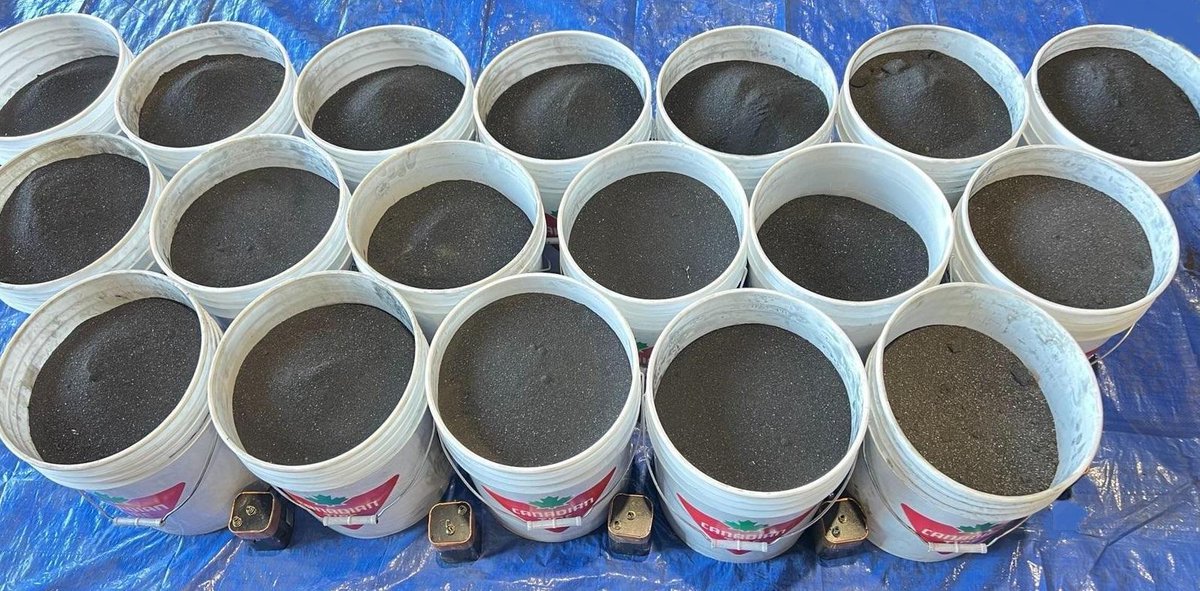 EVSX_Corp's tweet photo. Alkaline &amp; Zinc-Carbon processing line: 4200 tons/year permitted
Goal of 100% material recovery
Multi-ton testing of different #battery types advancing with partner @call2recyle
Commissioning underway
Blackmass from 0.5 ton of batteries pictured
$SX $SXOOF #EVSX https://t.co/Zcf4lLcQmd