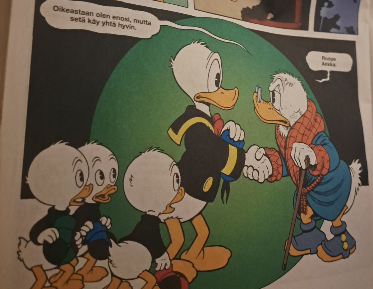 HalmeJuha's tweet photo. Roope-setä ei oikeasti ole edes setä, vaan eno?? #KaikkiMeni https://t.co/Q57eCeIk0J