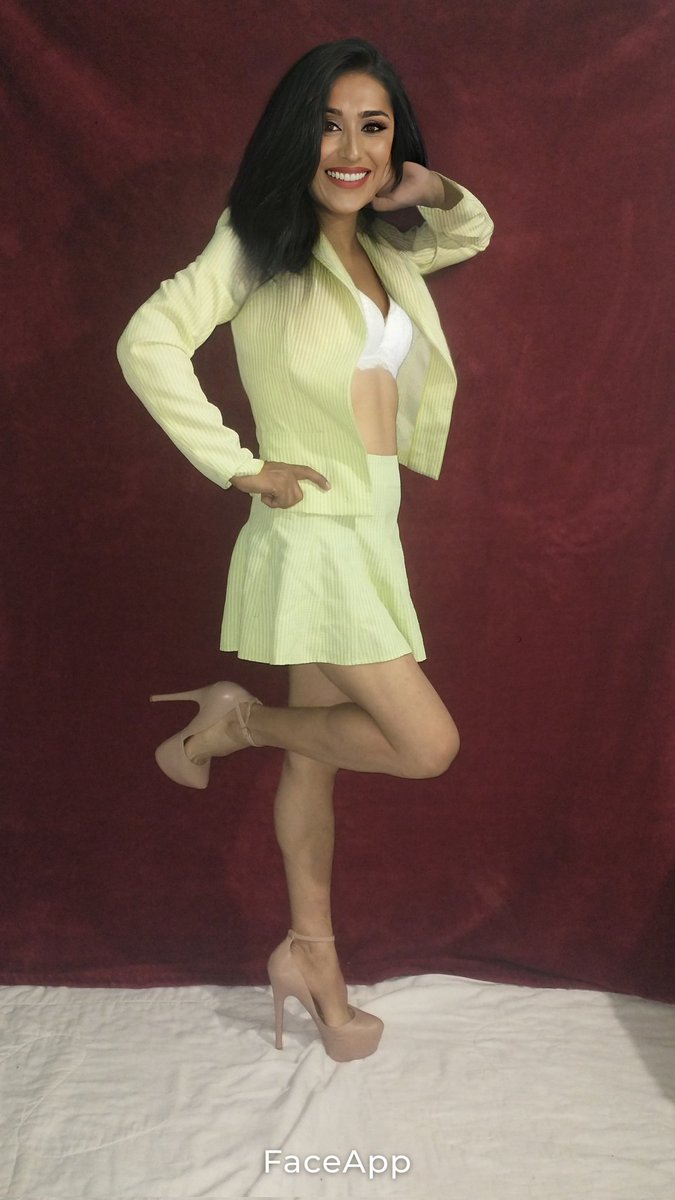 Geraldinetvoax's tweet photo. Me queda bien? #travesti #minifalda #faldita #tacones #crossdressing https://t.co/KPfDR4cmIm