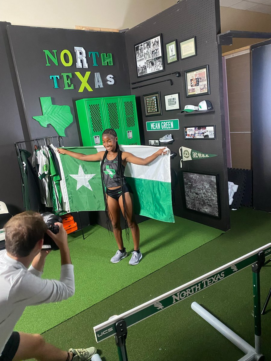 Lailah Hudson tweet media