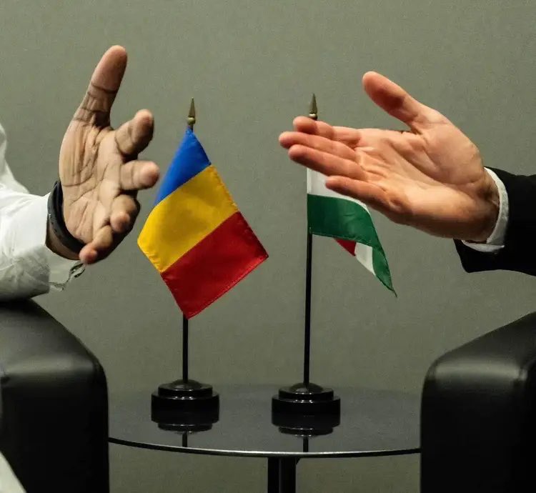 Nous nous félicitons de l’accord historique signé avec la Hongrie à New York, ouvrant la voie à une nouvelle ère de coopération profonde. Merci à la Hongrie pour son soutien précieux au Tchad, qui, après sa transition, se tourne résolument vers le développement. 🇭🇺🤝🇹🇩