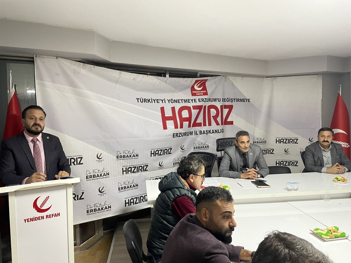 Haftalık İl toplantımız gerçekleştirildi,
Alınan kararların hayırlara vesile olmasını Cenab-ı haktan niyaz ederiz.

Ahmet MUSTAFAOĞLU 
Yeniden Refah Partisi Erzurum İl Başkanı
#Herzamankindendahagüçlü