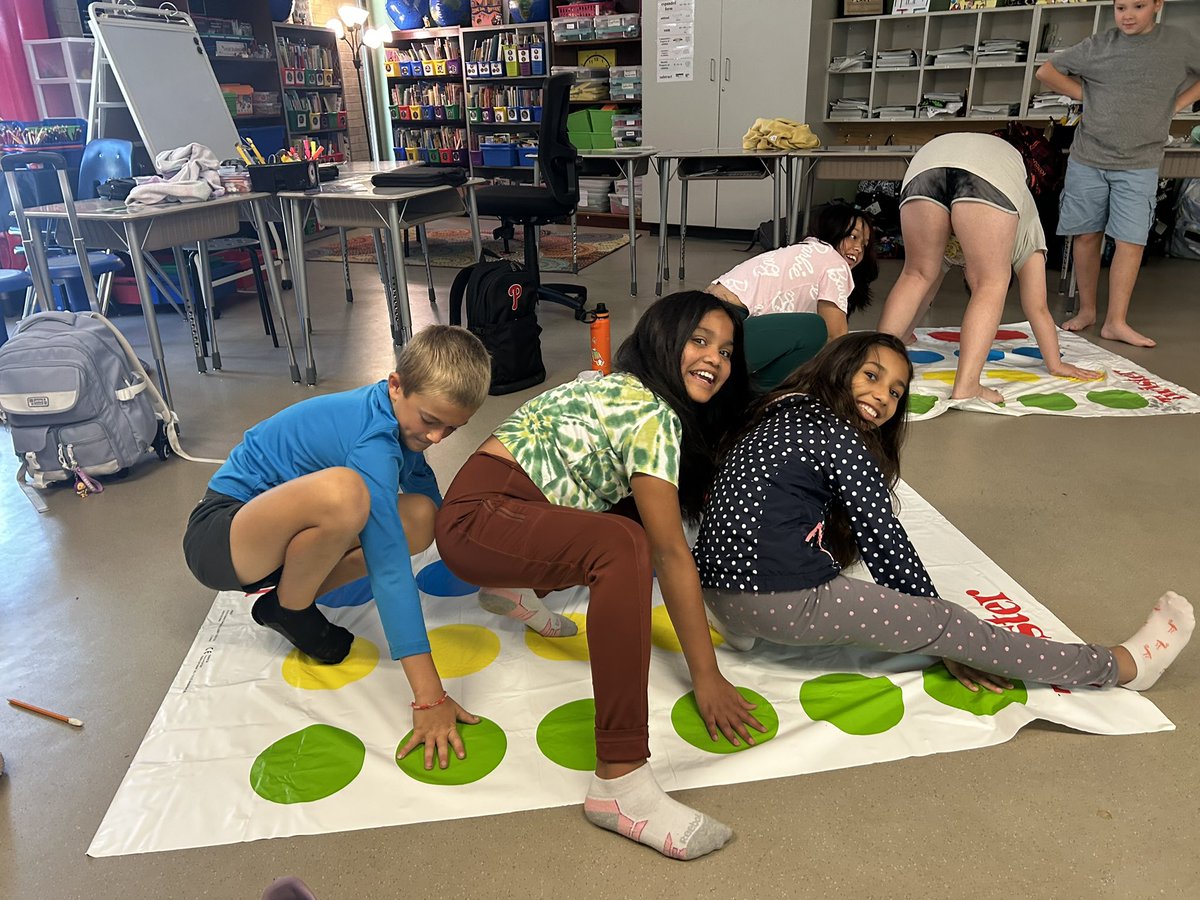 Ms. Wallace's 4th Grade Class tweet media