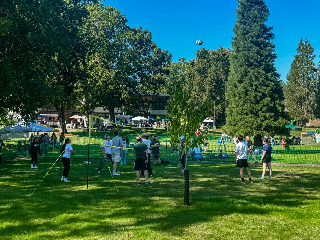 Umpqua Community College tweet media