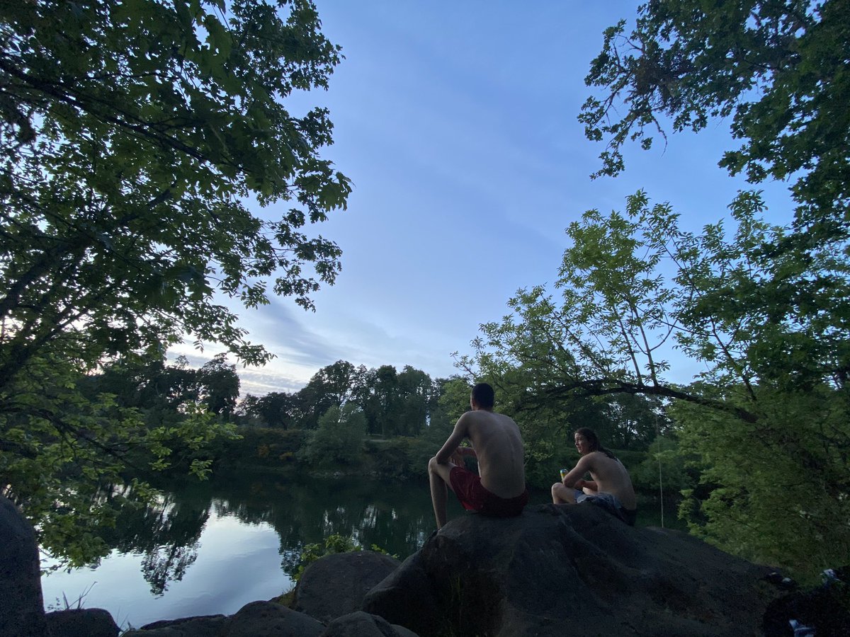 travvthatraderr's tweet image. Gonna miss my cuzz. 
Fly high lil bro. 
You won’t be forgotten. 
Rest In Paradise
Hold onto your loved ones.
#LLJS
🕊️🕊️