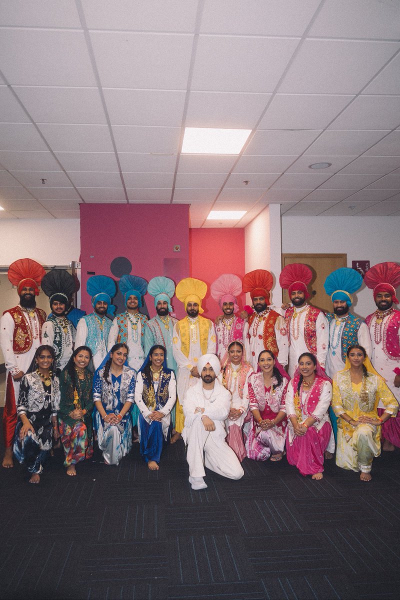 Lions Of Punjab (@lionsbhangra) on Twitter photo LIONS X DILJIT <a href="/diljitdosanjh/">DILJIT DOSANJH</a>
A huge thank you and congratulations to Diljit and his team for making history with the first-ever centre stage show of the Dil-Luminati tour! What an unforgettable night to be part of and share the stage with the GOAT! 🙌🎉 LIONS X DILJIT <a href="/diljitdosanjh/">DILJIT DOSANJH</a>
A huge thank you and congratulations to Diljit and his team for making history with the first-ever centre stage show of the Dil-Luminati tour! What an unforgettable night to be part of and share the stage with the GOAT! 🙌🎉