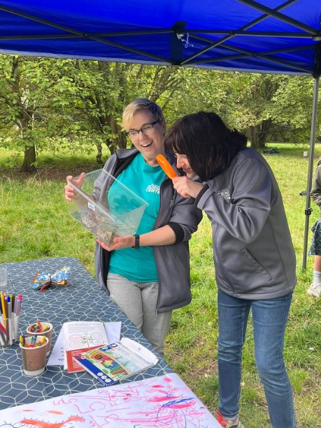 The team had a busy weekend getting out into the community to join 2 very different events. We loved meeting the friendly community of <a href="/whitlawburncrc/">Whitlawburn CRC</a> to talk all things energy and sustainable food growing. On Sunday we were back at <a href="/childrens_wood/">The Children's Wood</a> Harvest Festival! 🍎🍃🐝