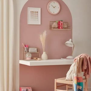 ShareDealsdotCA's tweet image. 50% Off Round Pink Wall Clock #Bouclair #Deal #Canada  sharedeals.ca/hot-deals/home…